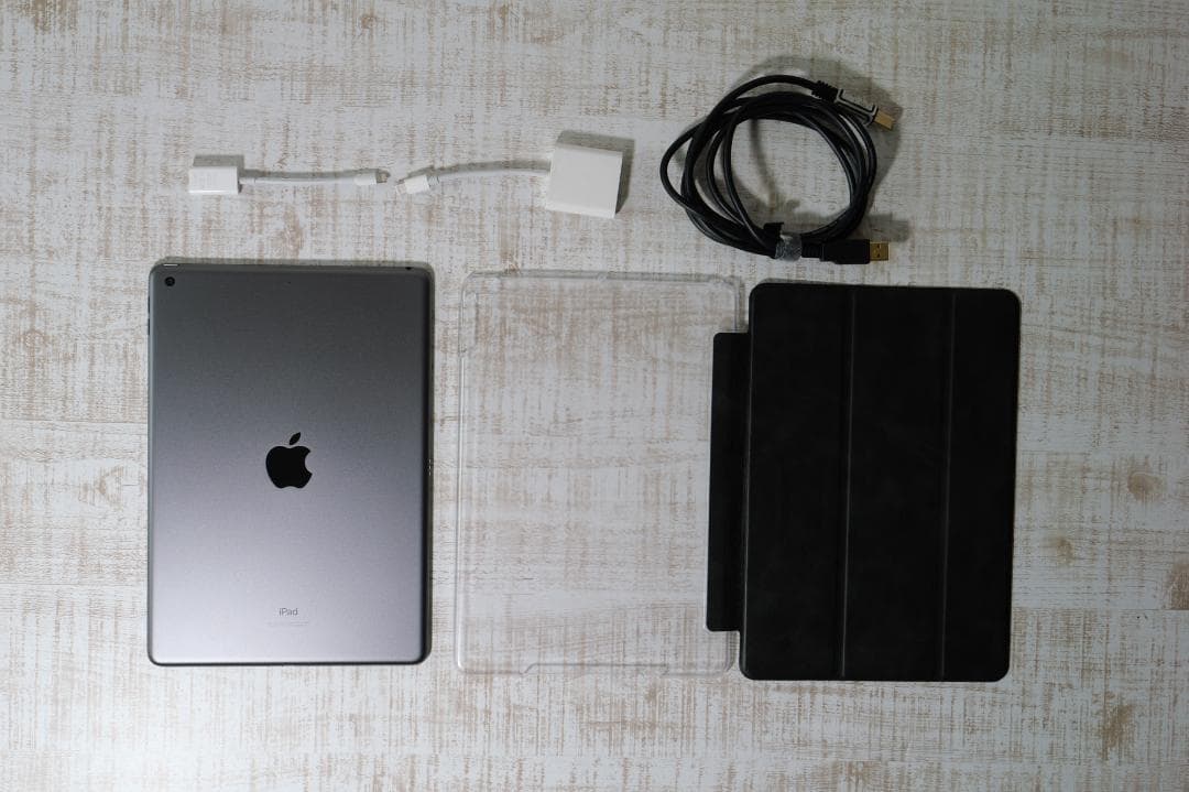 【美品・アクセサリ充実】iPad 第9世代 10.2インチ Wi-Fi 64GB