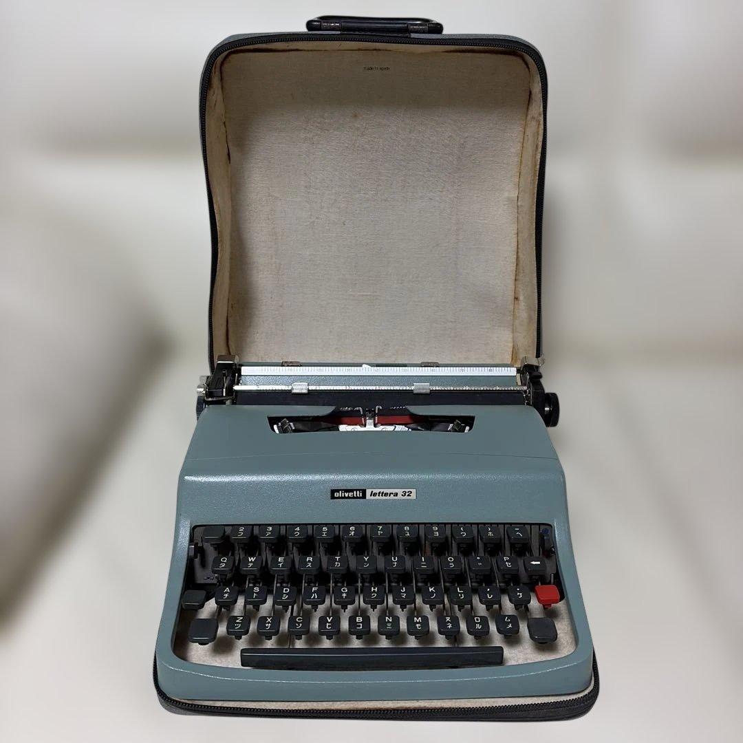 タイプライター / Olivetti Lettera 32