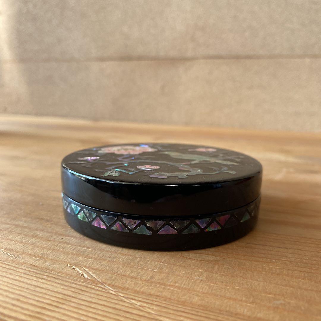 【茶道具】大真造　青貝入丸花鳥香合　（共箱）○
