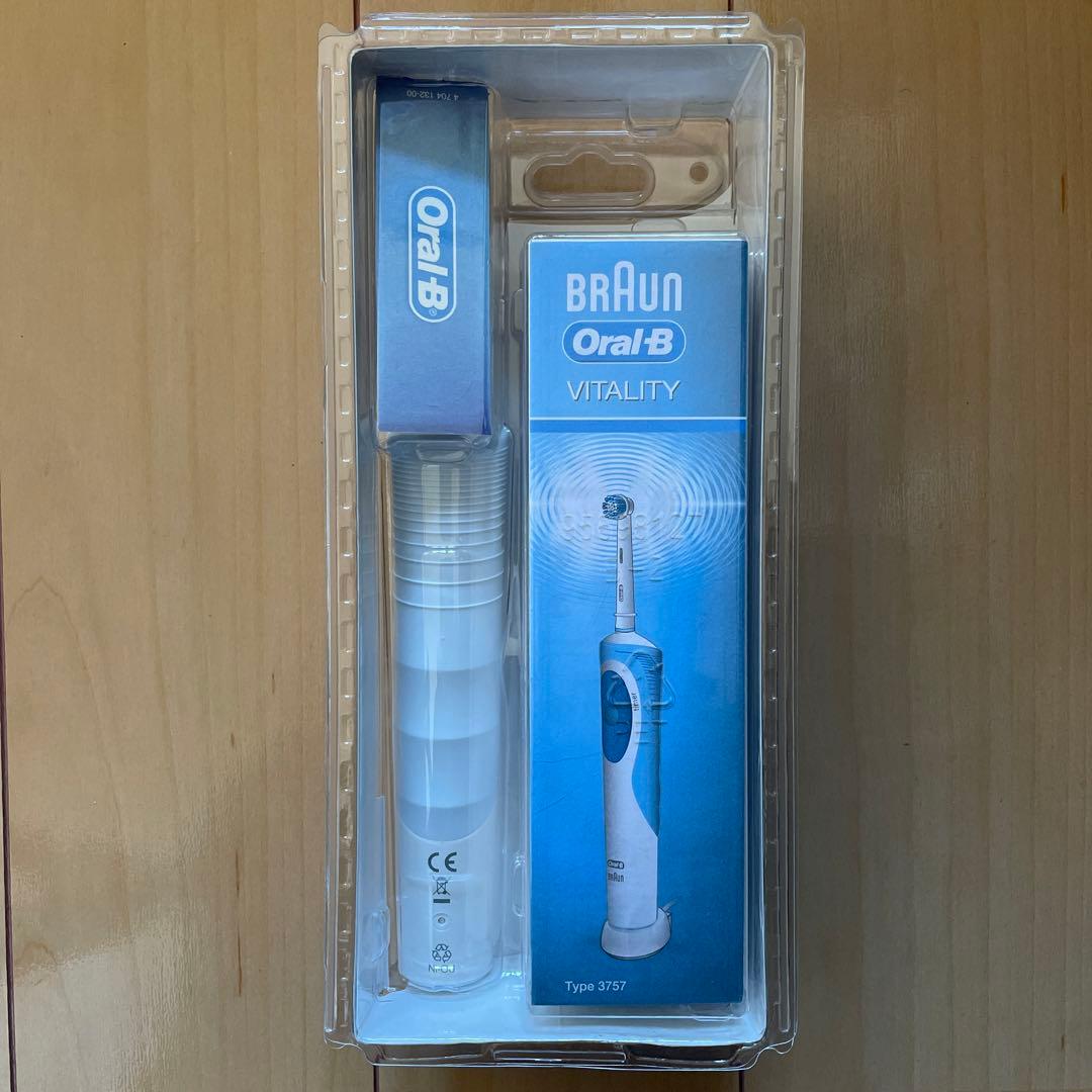 Oral−B D12023WE