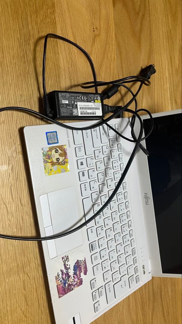 富士通 ノートPC ホワイト LIFEBOOK UH90/B3
