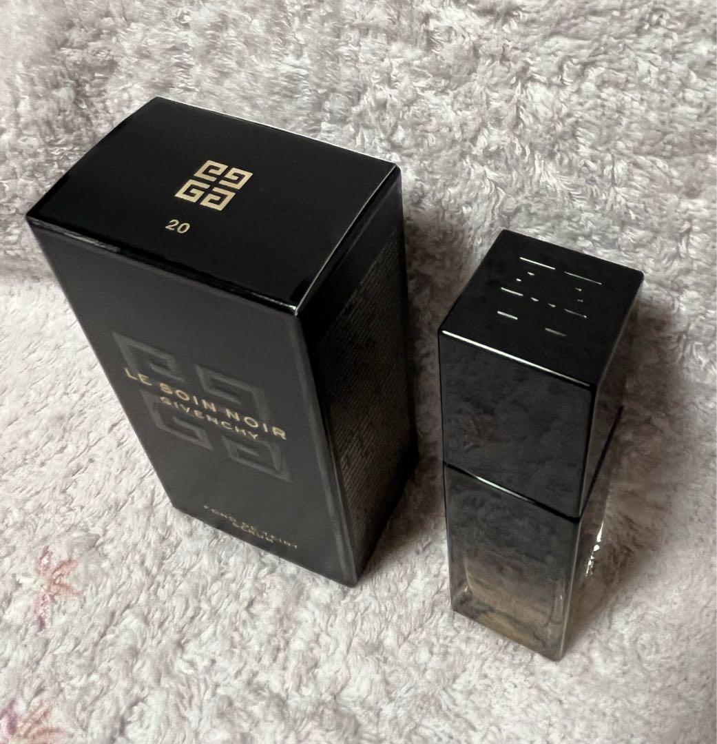 ジバンシイ　ソワンノワール　セラムファンデーション　20