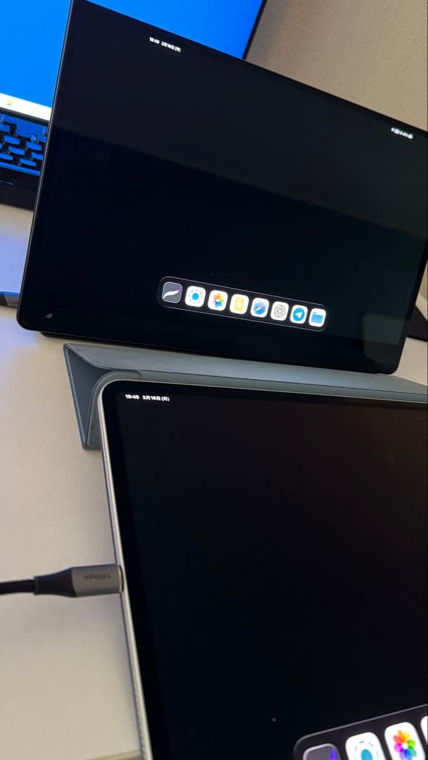 EWEI 4K OLED モバイルモニター 13.3インチipad接続可