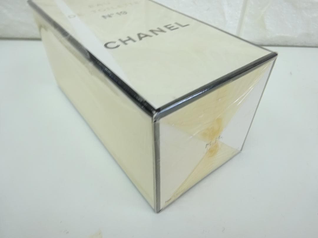 大容量!! 250ml 未使用 CHANEL N°19 シャネル フィルム付