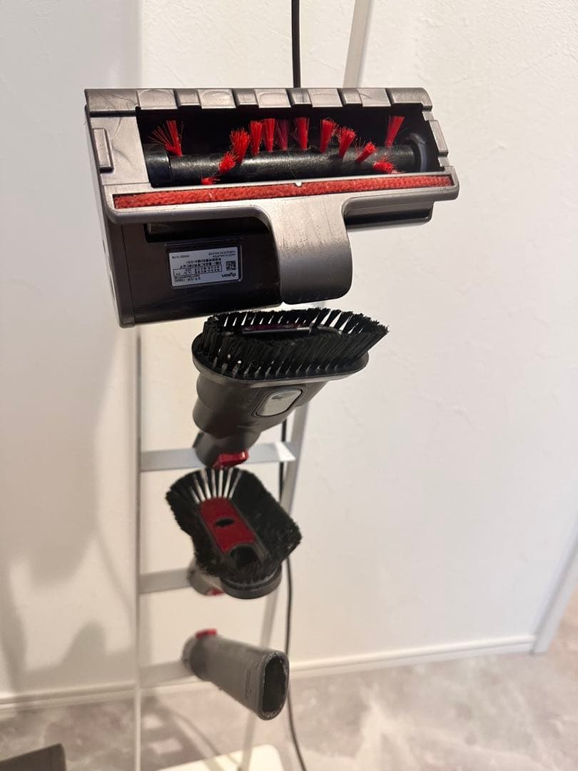 Dyson V7 Fluffy、スタンド付