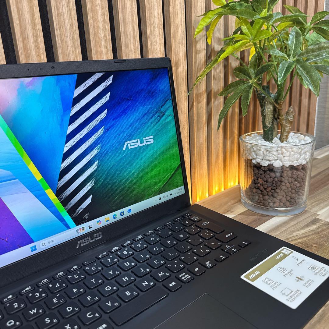 極美品‼️ASUS☘️最高峰i7☘️第11世代☘FHD☘️ノートパソコン☘️オフィス☘訳有