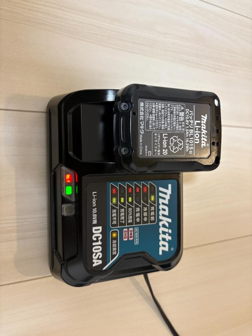 マキタ コードレス掃除機 makita CL107FD