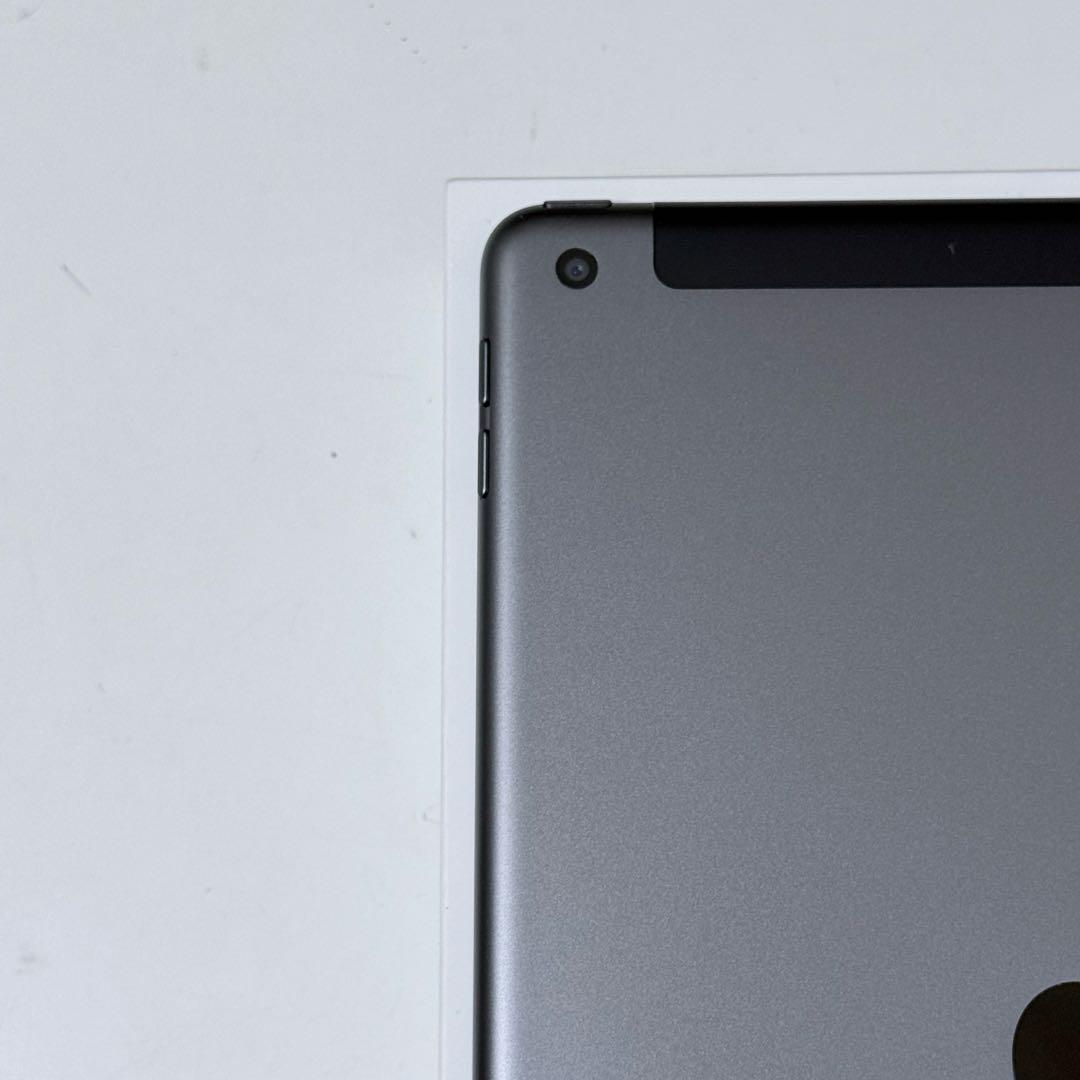 iPad 第9世代　64GB Wi-Fi+Cellularモデル　バッテリー良好