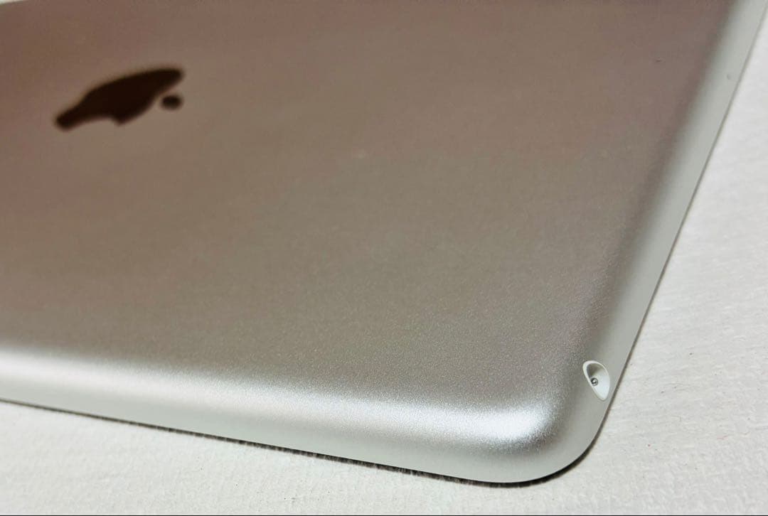 Apple iPad 第9世代 10.2 Wi-Fiモデル 64GB シルバー