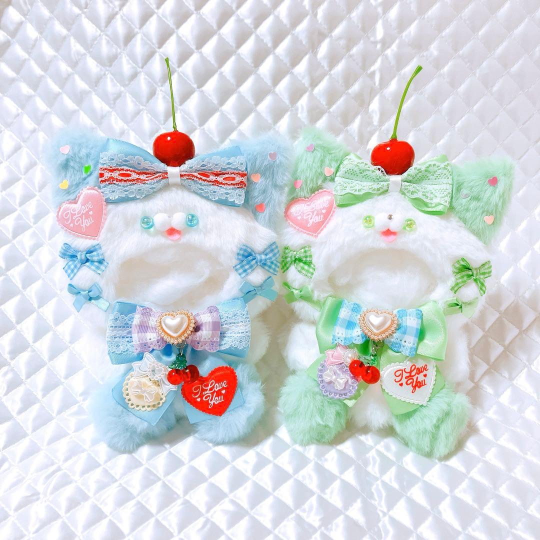 つ出品