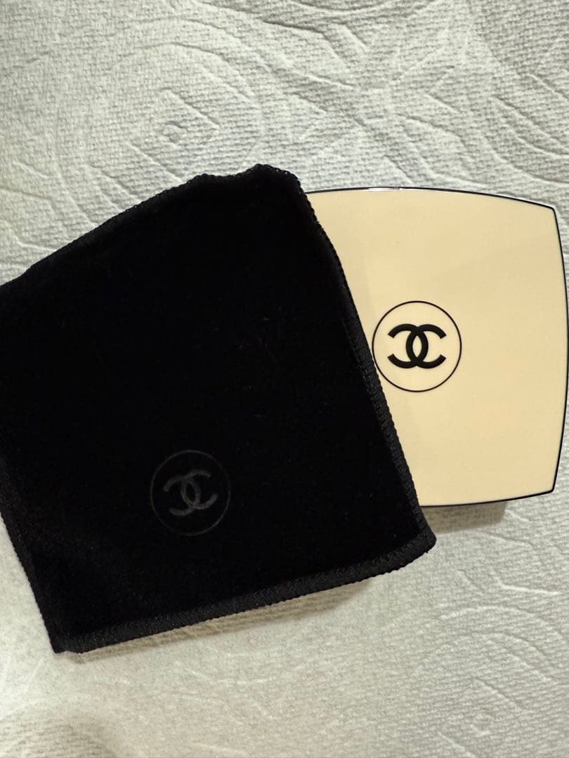 CHANEL レベージュパレット　ルガール　ミディアム