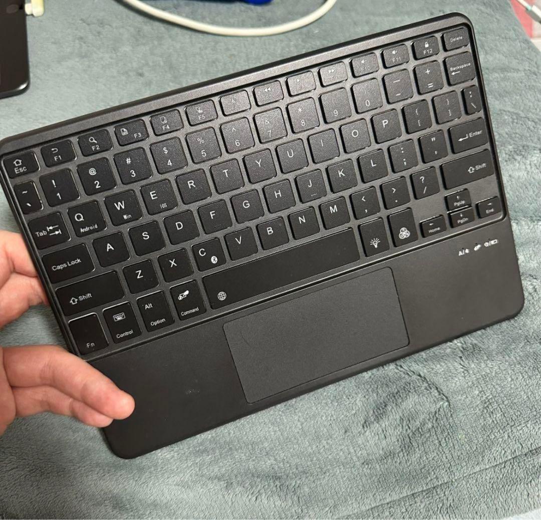 iPad 第9世代 スペースグレー 本体とキーボード