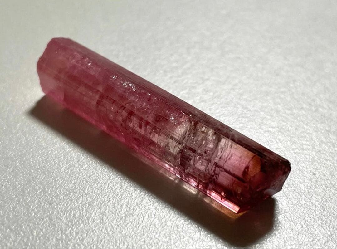 鉱物標本Tourmaline トルマリンブラジル　Hot Pink Pocket