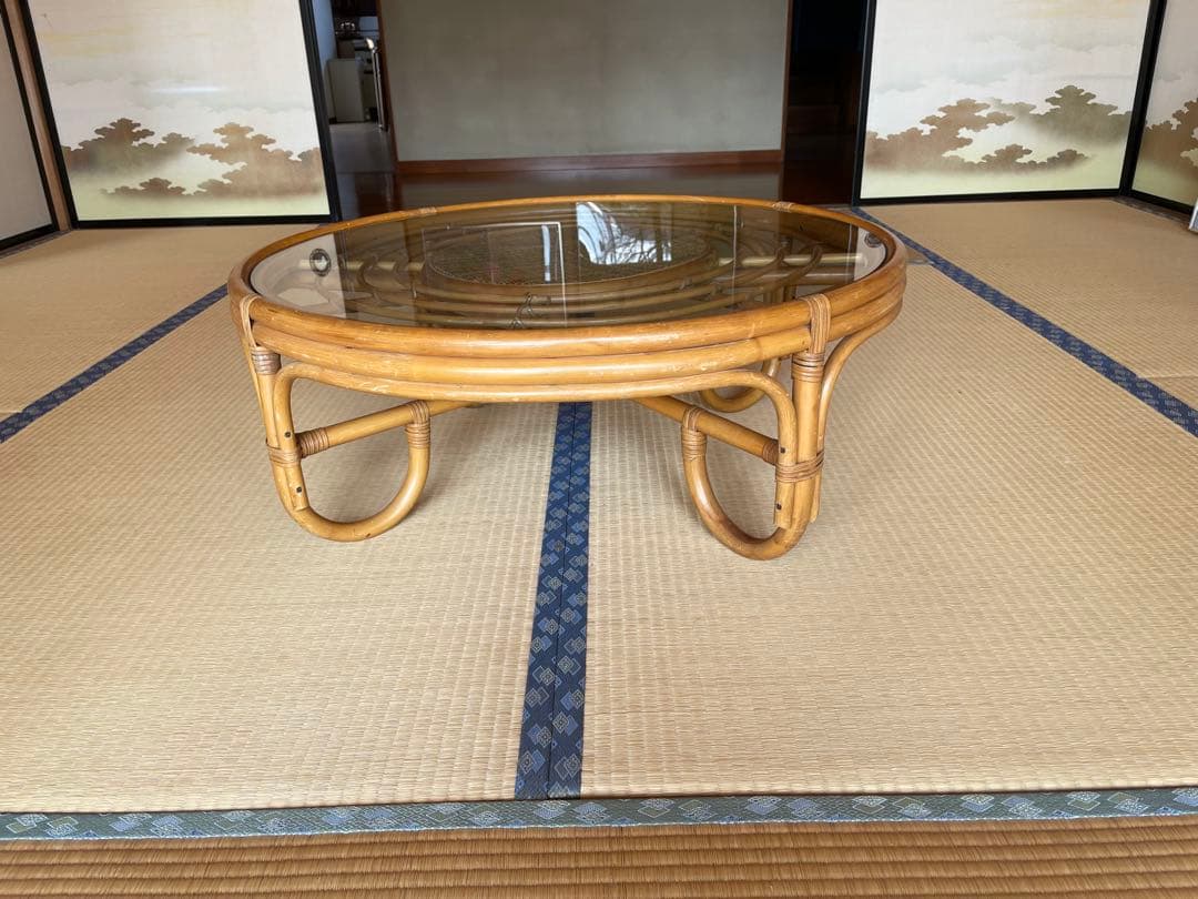 ラタン円形テーブル（ガラス天板）