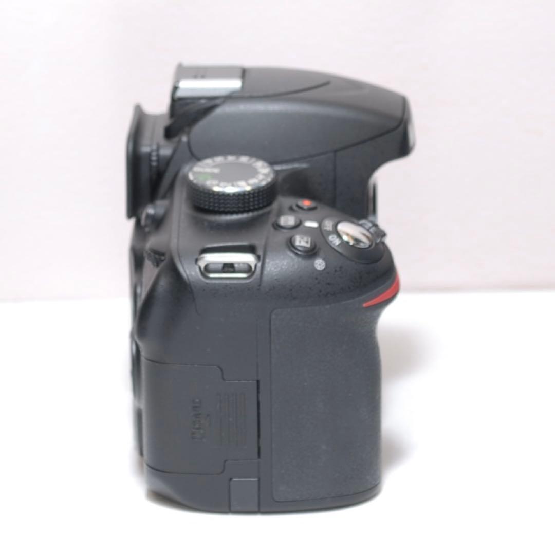 新品級✨Nikon D3200✨シングルレンズ✨初心者向け✨少シャッター