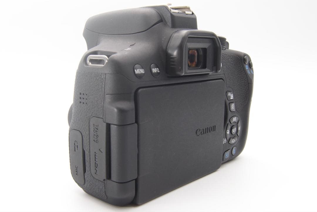 Canon EOS Kiss X8i レンズキット　デジタル一眼レフ　Wi-Fi