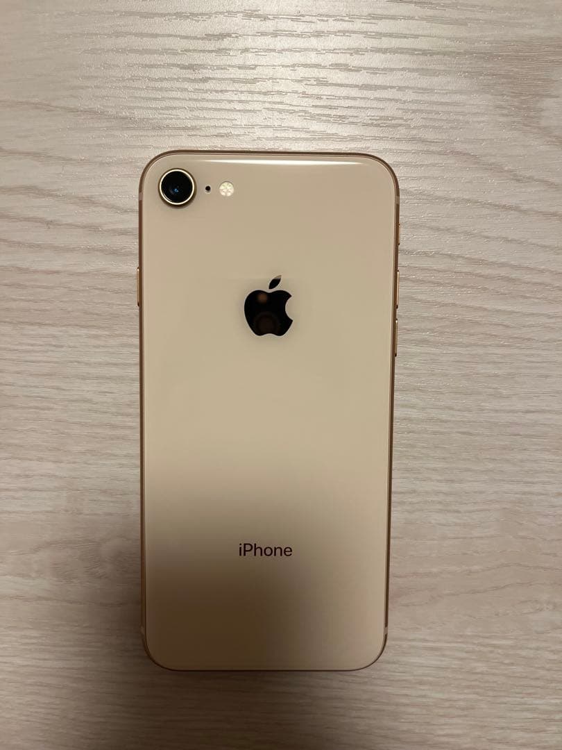 Apple iPhone 8 ゴールド 64GB イヤフォン付き