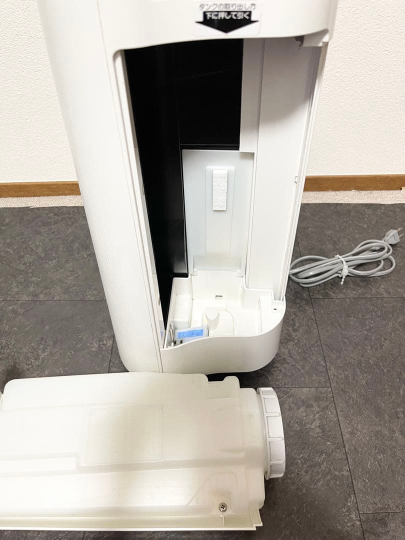 花粉対策　シャープ　加湿空気清浄機　KC-J50-W SHARP 空気清浄機　白