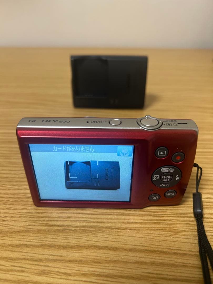 Canon キャノン IXY 200 レッド イクシー デジタル カメラ　中古