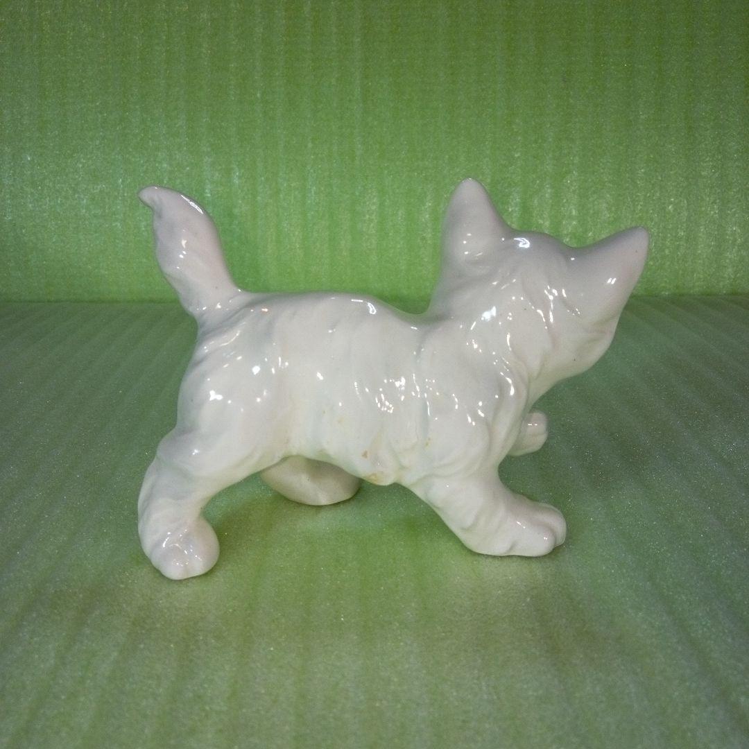 アンティークな猫の置物　白猫　white CAT　ホワイトキャット　レア　希少
