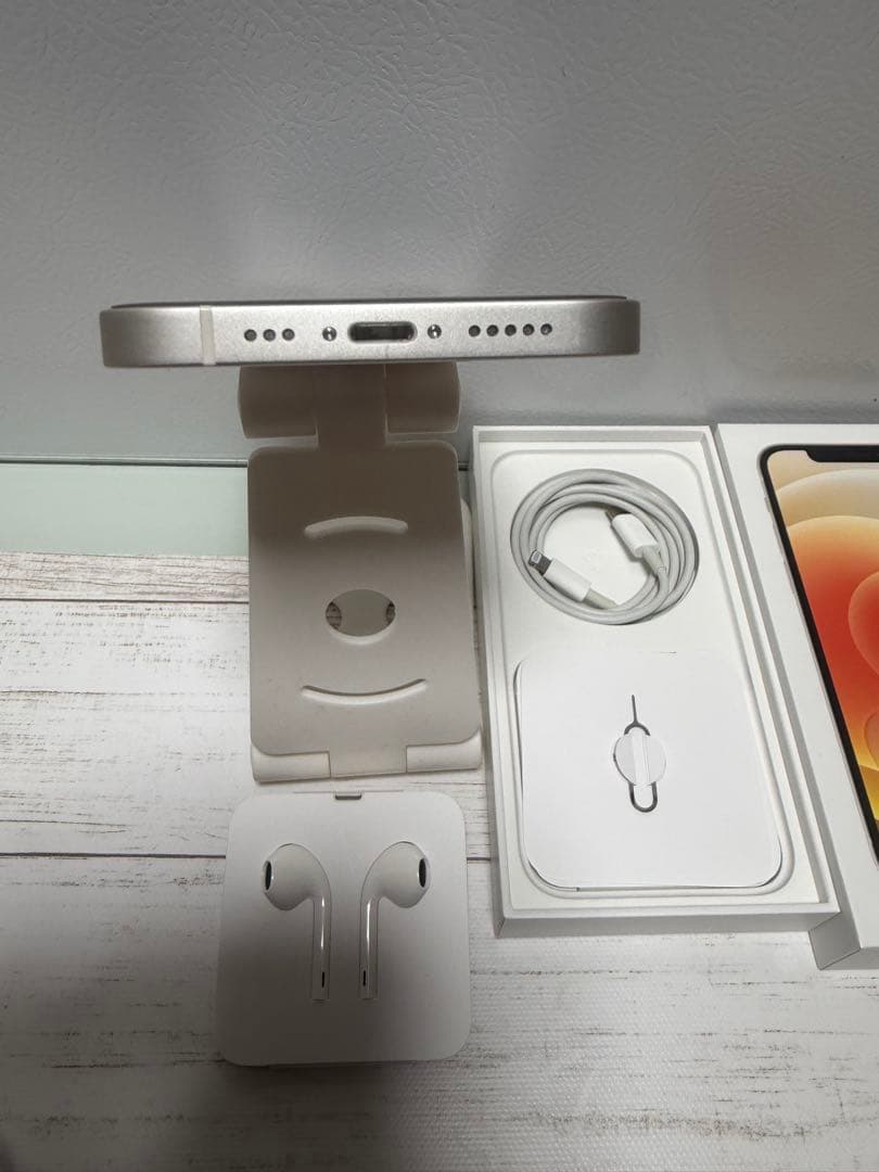 美品　iPhone12 128GB ホワイト（箱あり・付属品あり）