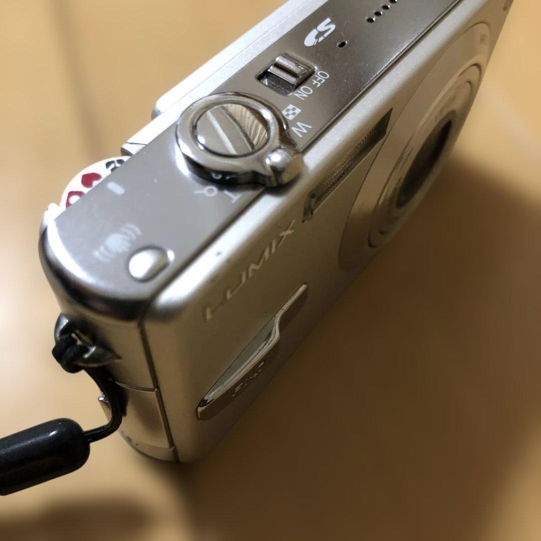 【レトロなデジカメ】 Panasonic DMC-FX7-S シルバー