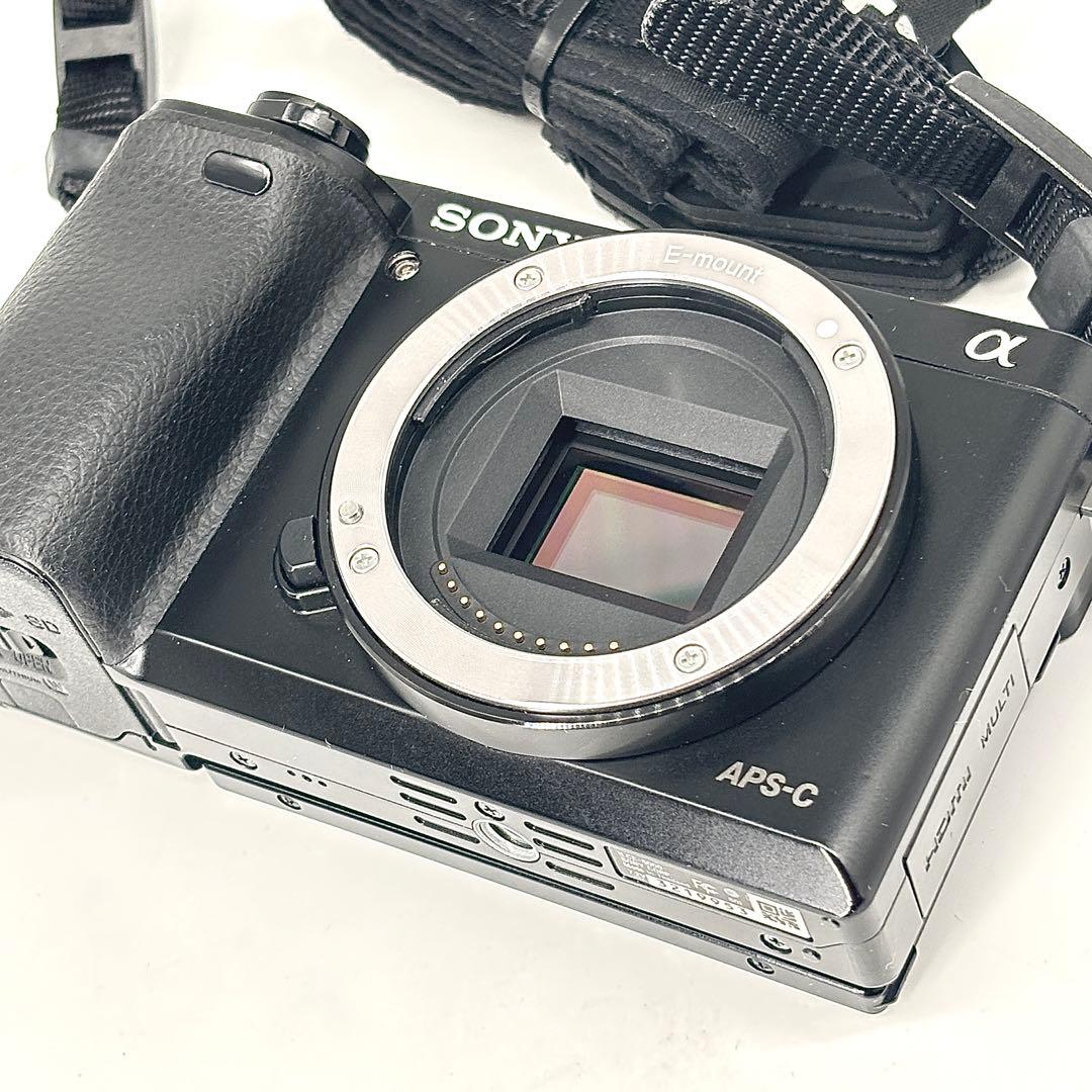 Sony α6000 ミラーレス一眼 APS-C 銀　純正バッテリー付