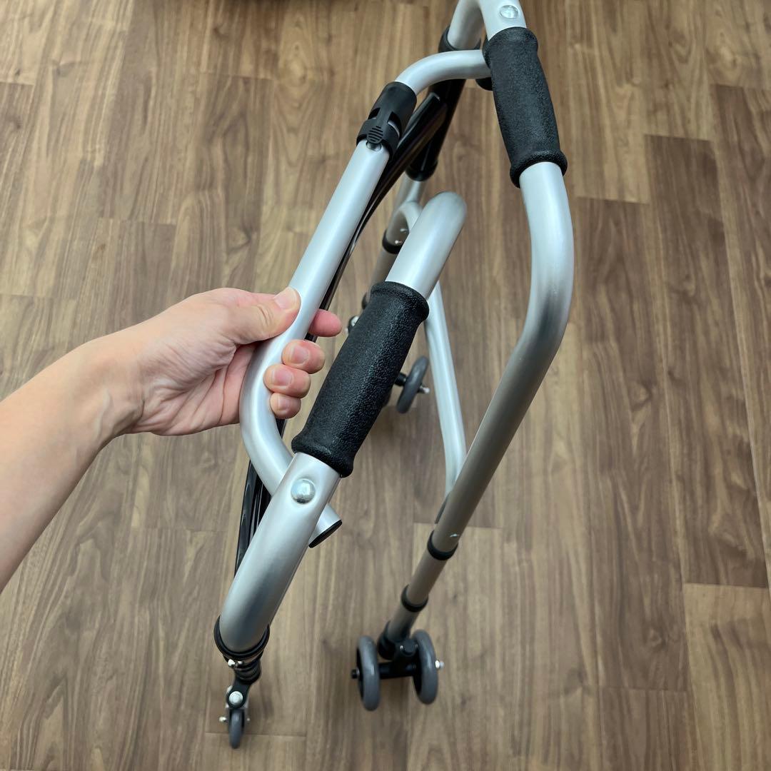 歩行器　ミニフレームウォーカー　歩行補助　介護　シルバーカー