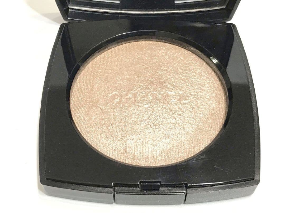 シャネル CHANEL フェイスパウダー プードゥル ルミエール アイヴォリー