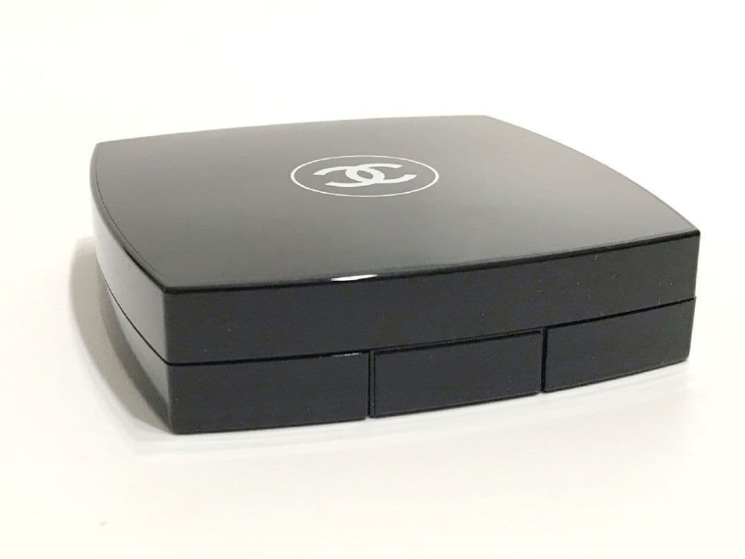 シャネル CHANEL フェイスパウダー プードゥル ルミエール アイヴォリー