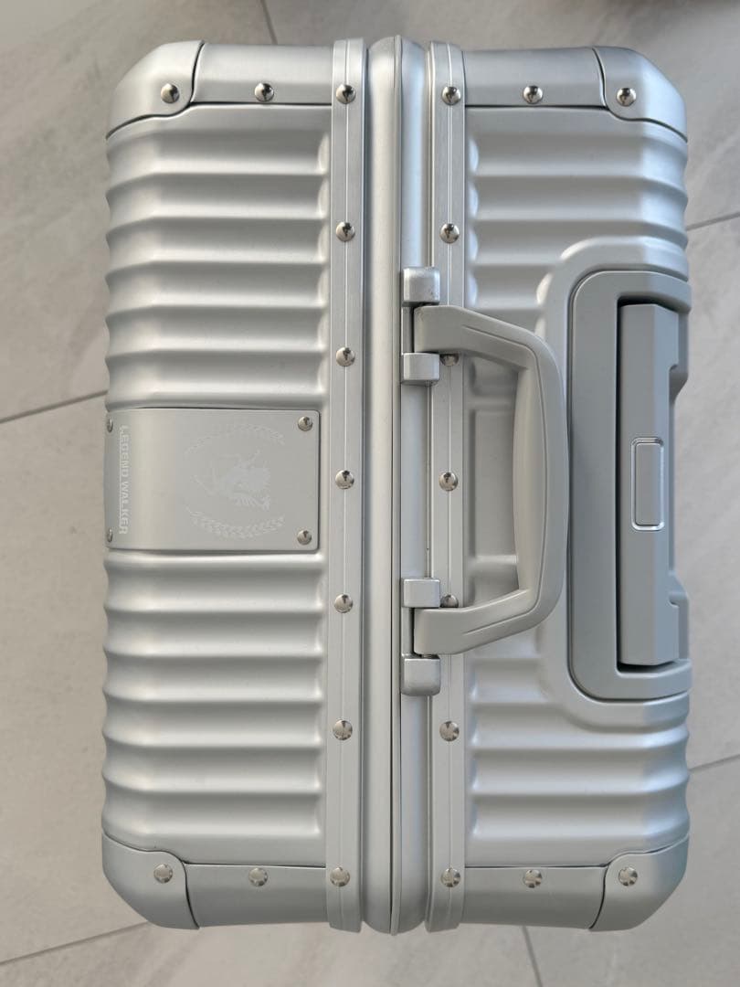 LEGEND WALKER CRUISERスーツケース シルバー 約60L