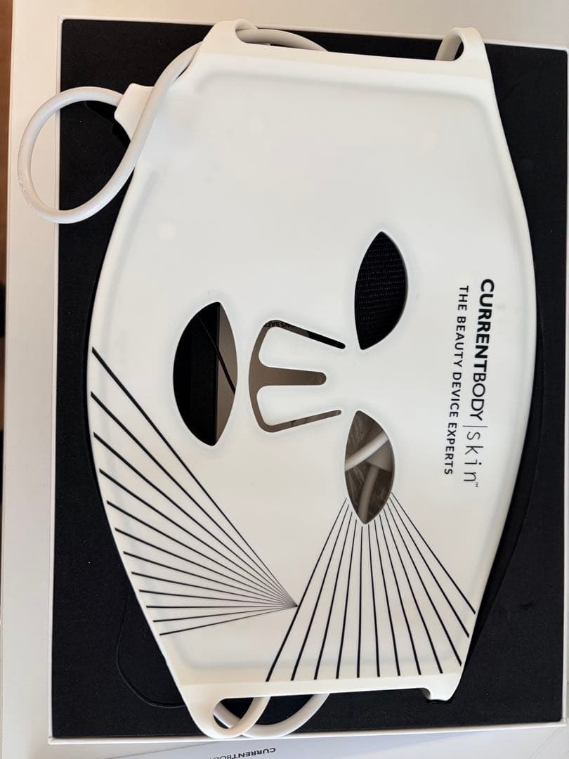 ボディ・フェイスケア CURRENTBODY LED Light Therapy Mask