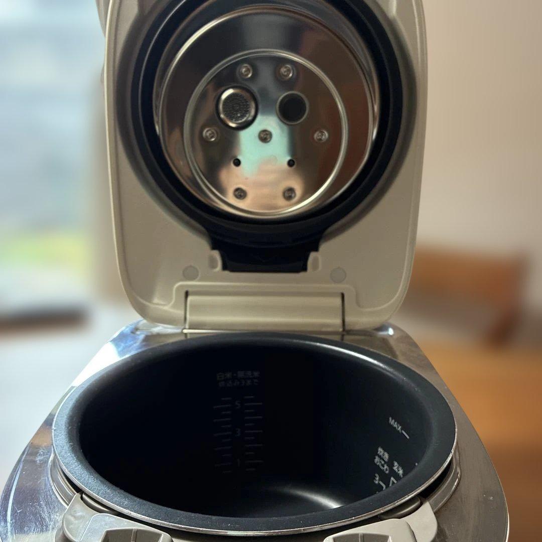 パナソニック 圧力IH 炊飯器 SR-M10B おどり炊き 白 5.5合