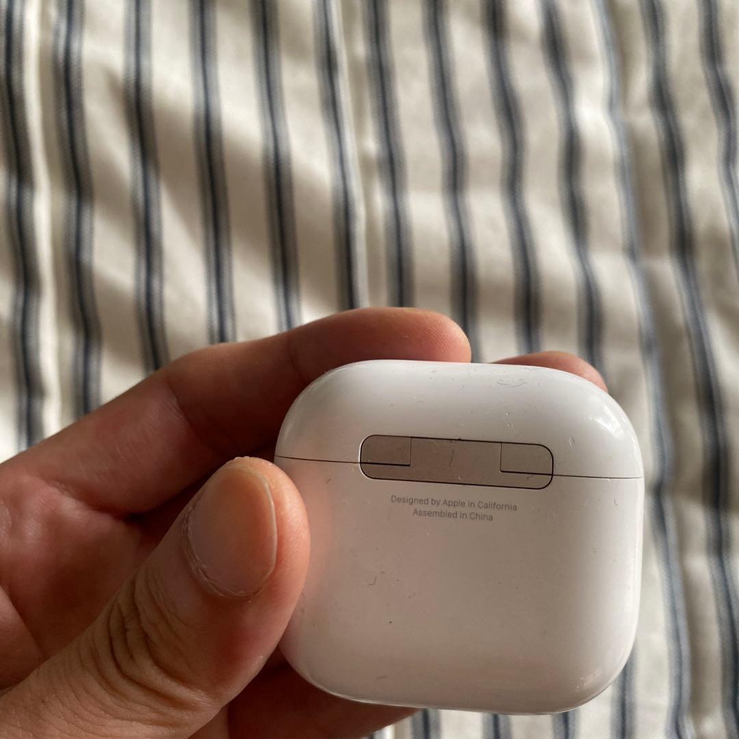 AirPods4 左なし　A3050