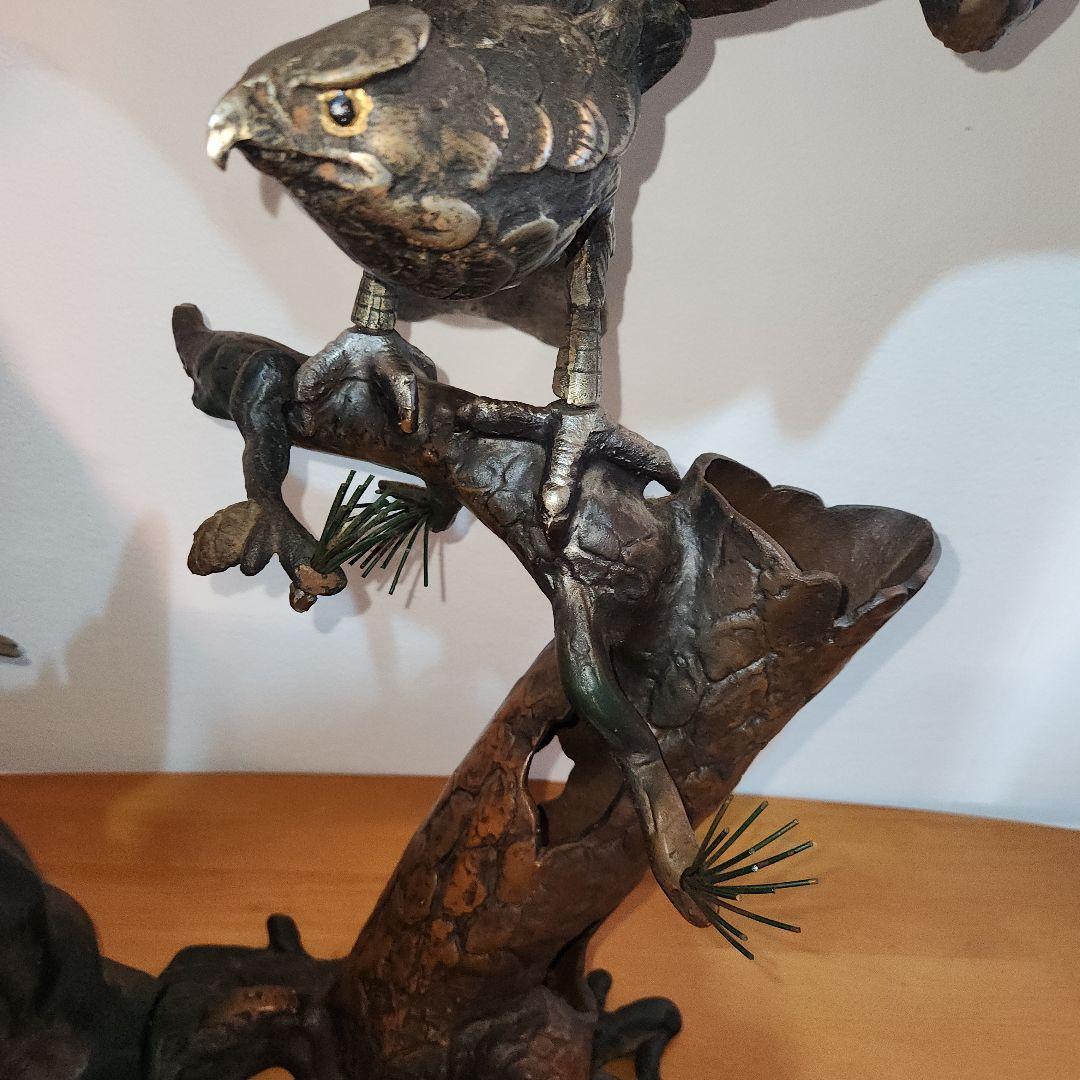 【金属工芸品/金属製】鷹　鳥　置物　縁起物　インテリア