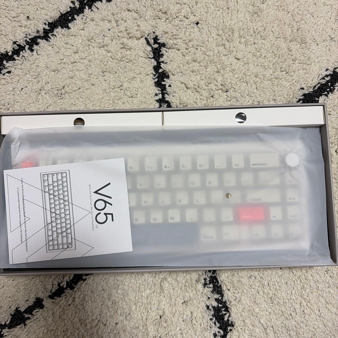 【匿名配送】V65 65% VIA アルミニウムメカニカルキーボード