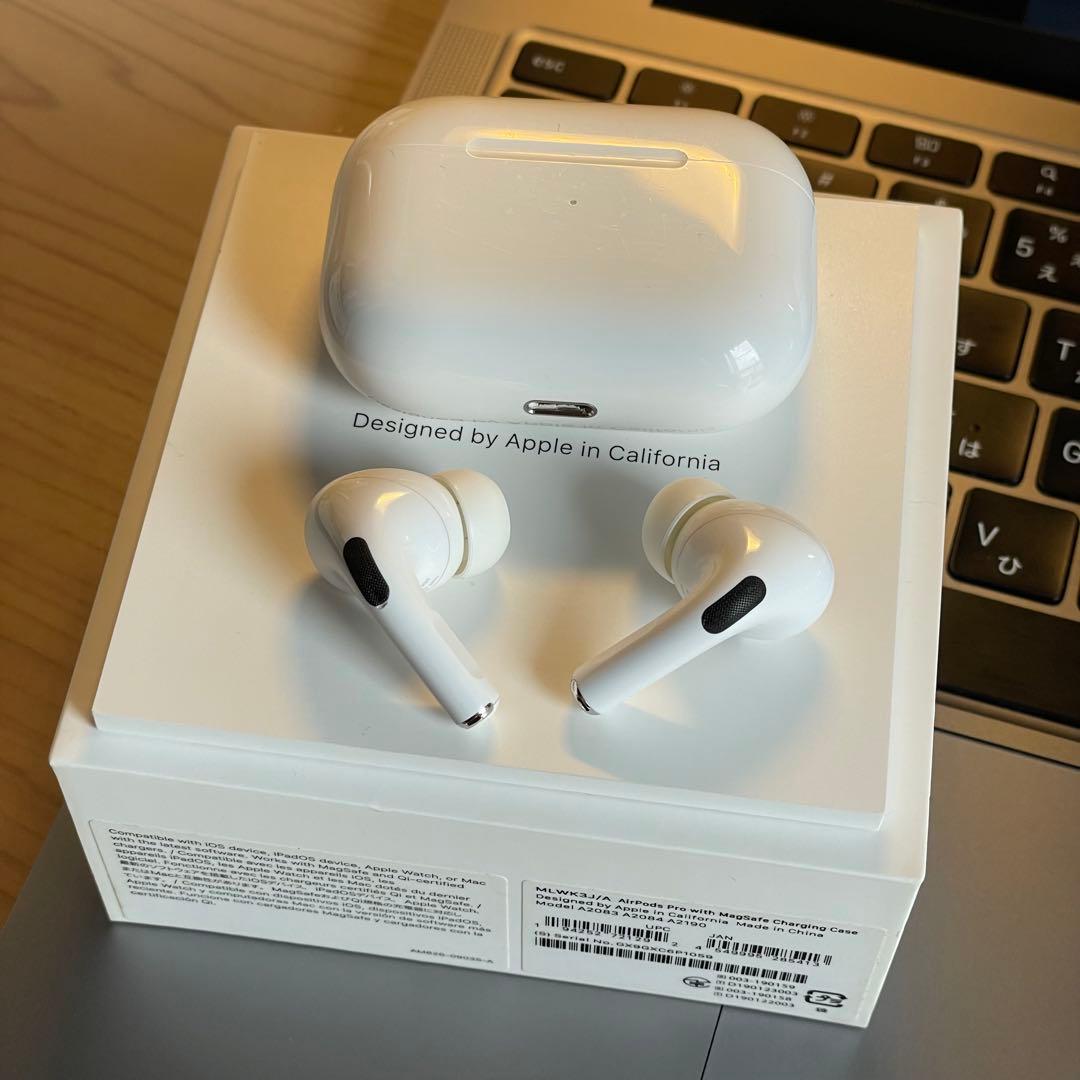 【にょきさん】AirPods Pro 第1世代 Lightning 純正付