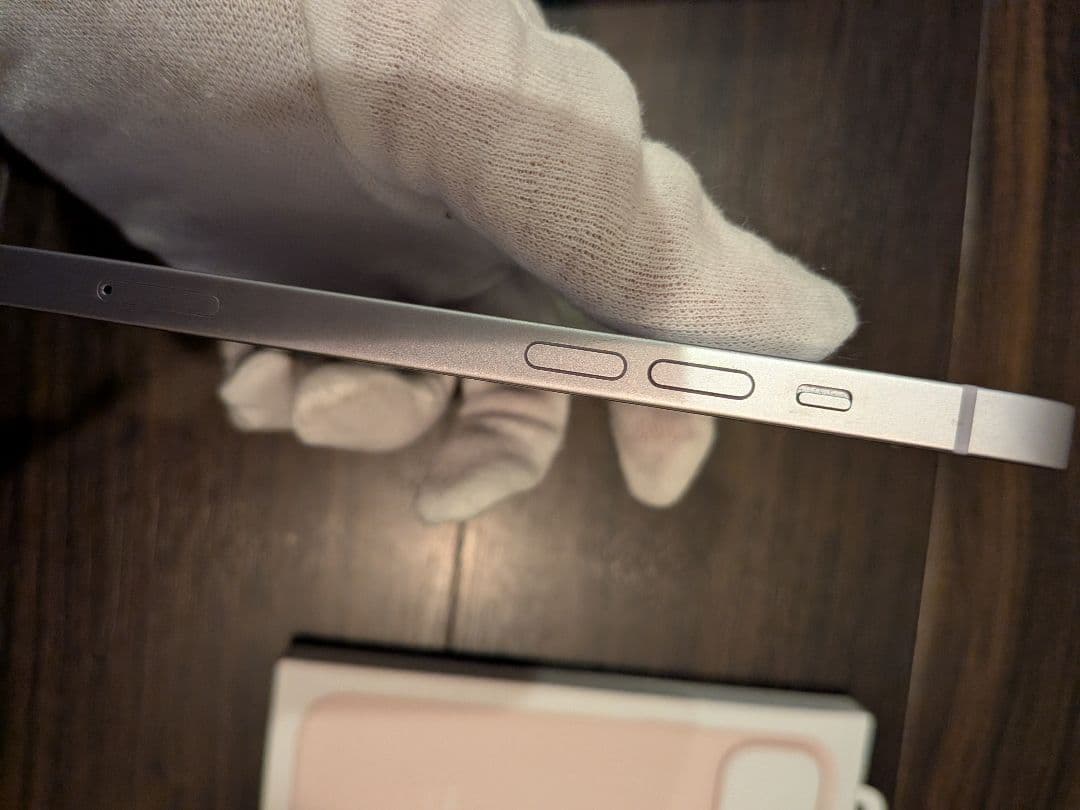 美品 未使用純正ケース付き Apple iPhone 14 Plus パープル