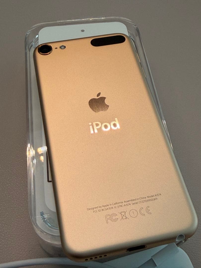 美品/完動品:第6世代 iPod touch 32GB MKHT2J/Aゴールド