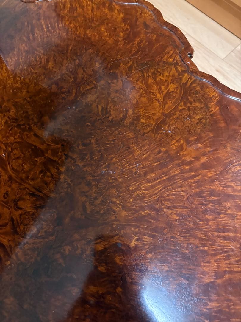 瘤付き　かりんの一枚板座卓 茶色
