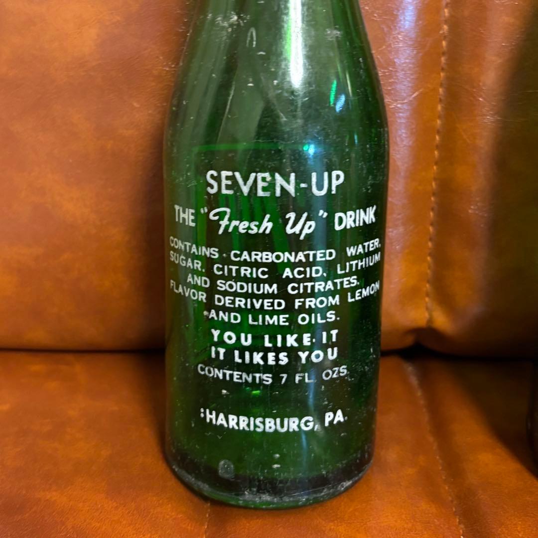 【セブンアップ7up】ヴィンテージ空瓶３本セット　ノベルティ（ビー玉）付