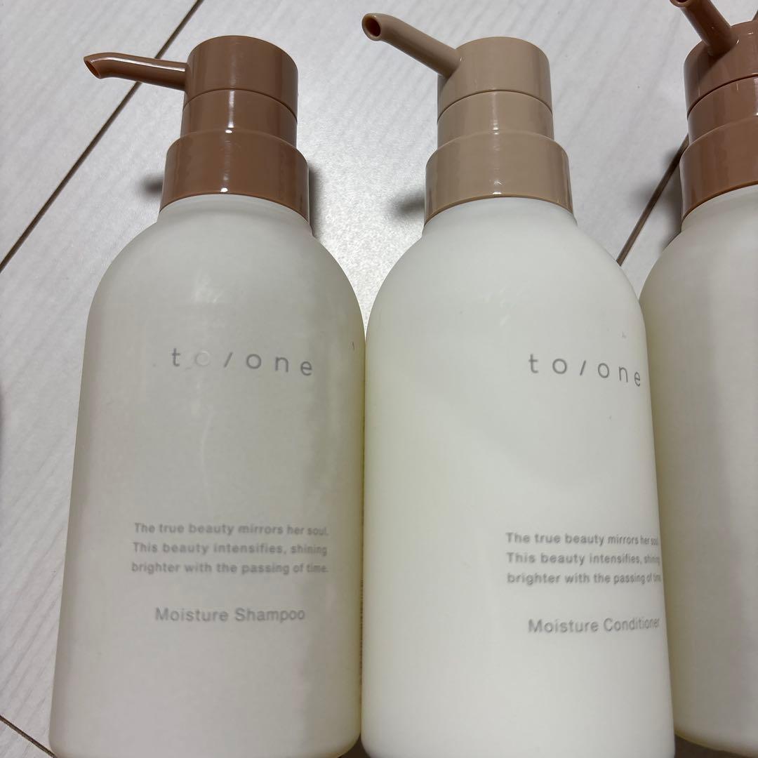 to/one Moistureシャントリ＆ salanaruクレンジングオイル