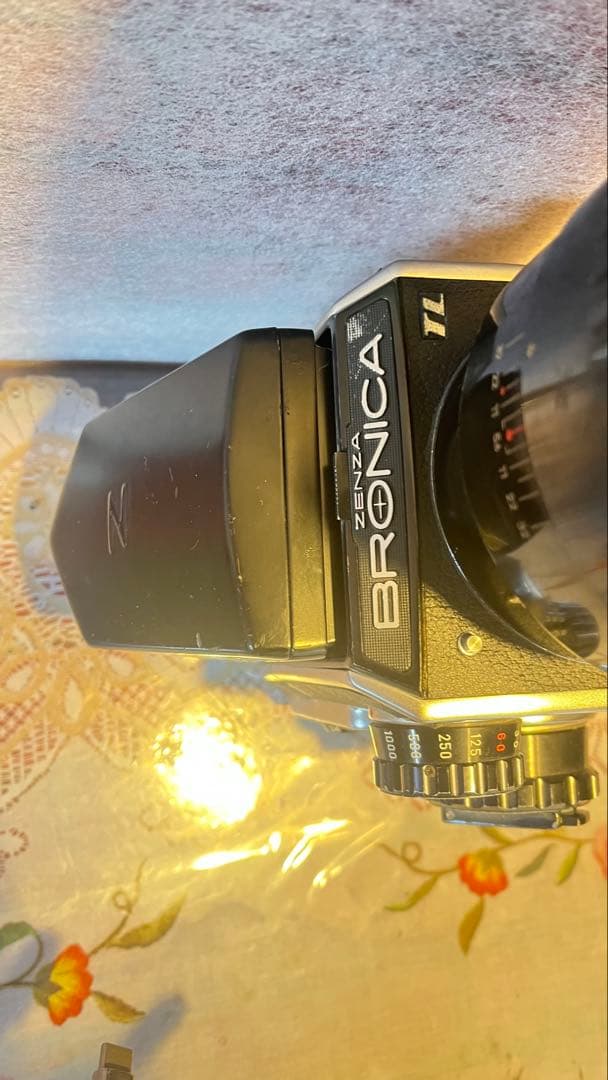 中判フィルムカメラ ズームレンズ付きZenza Bronica TL