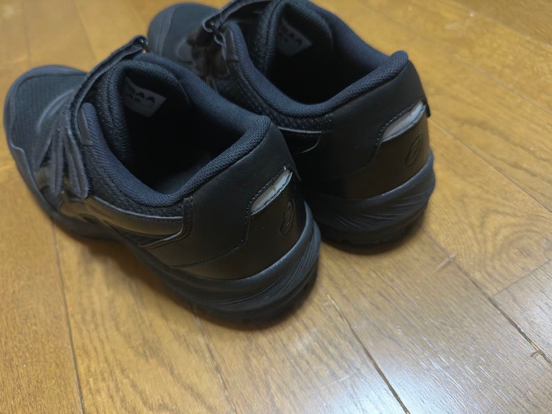 asics ウィンジョブ27.0cm CP215