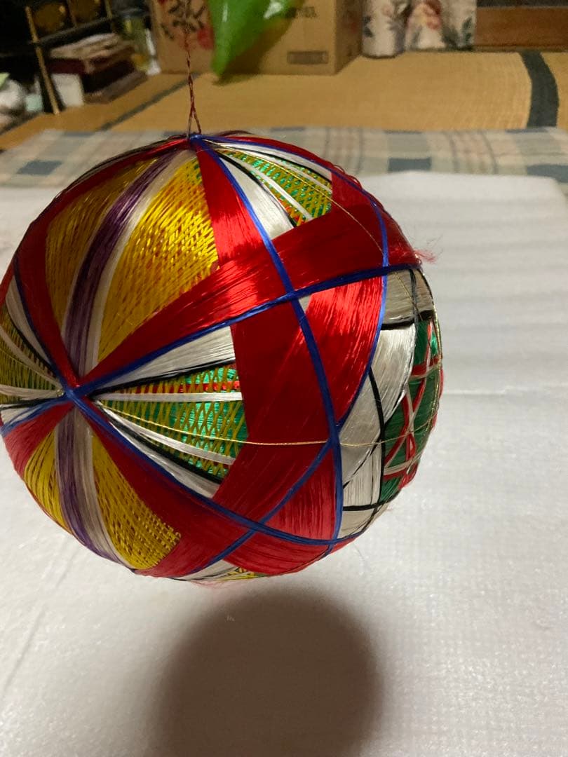 手毬／インテリア用。吊り紐あり【岡山県にて仕入れ品　美品】。