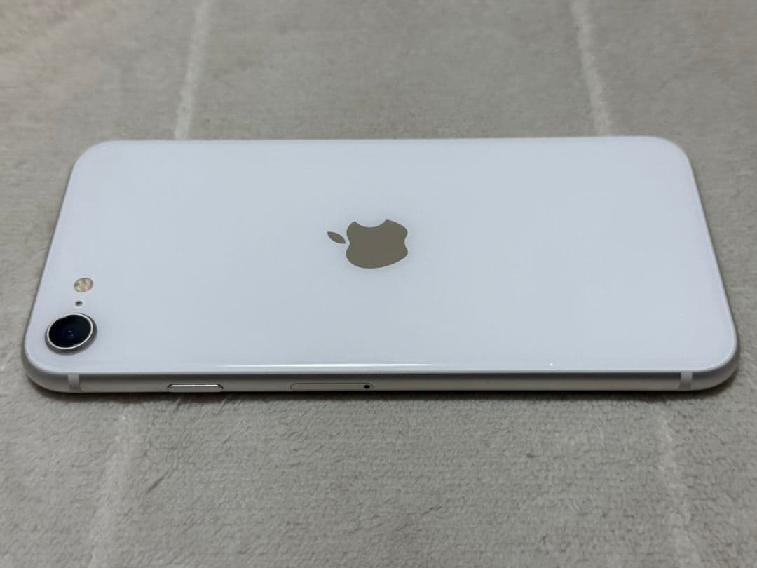 iPhone SE 3世代 64GB SIMフリー