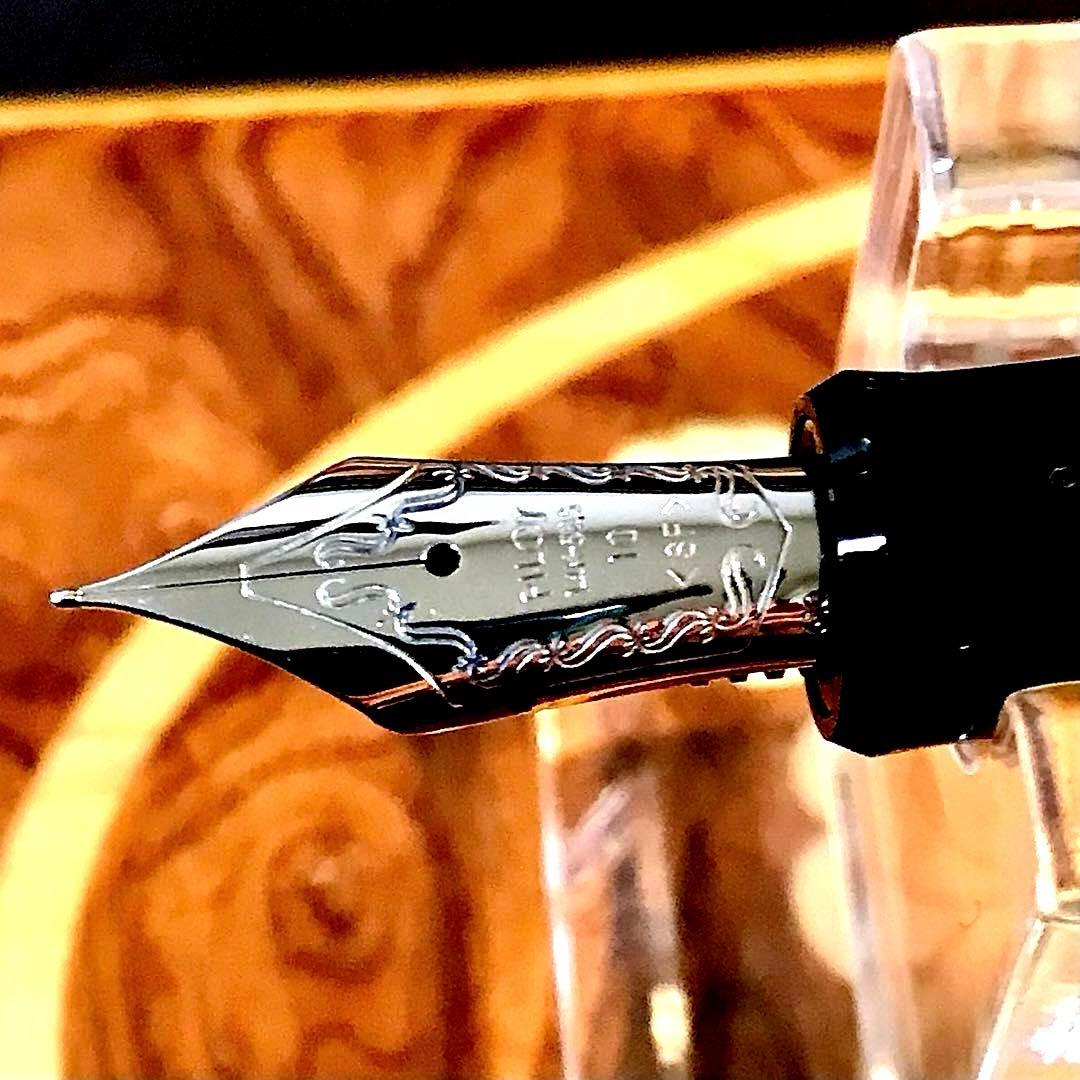 ☆超お勧め☆ほぼ新品☆美しいパイロットカスタムヘリティジ912(SF)シルバー