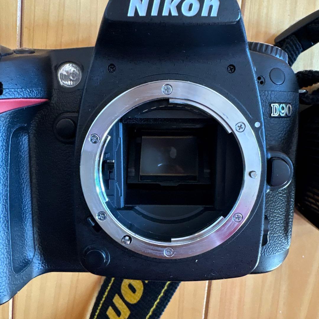 Nikon D90 デジタル一眼レフカメラ 本体とレンズ