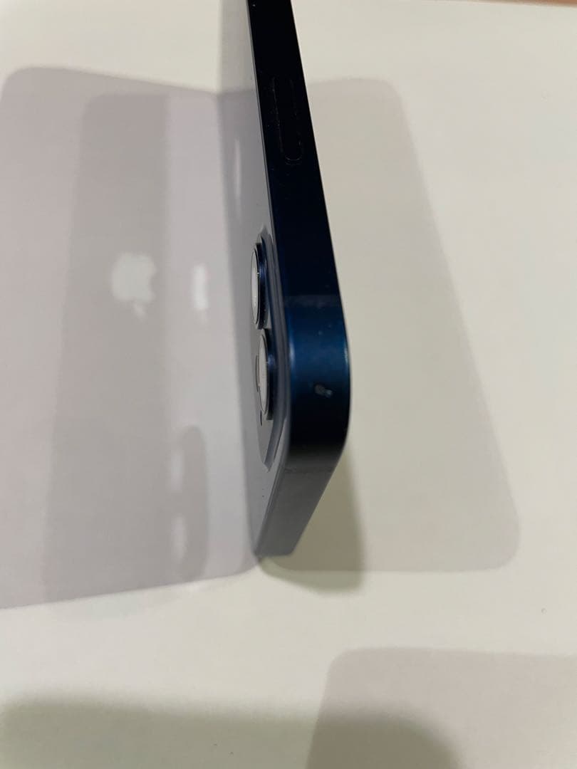 【美品】Apple iPhone 12 64GB SIMフリー