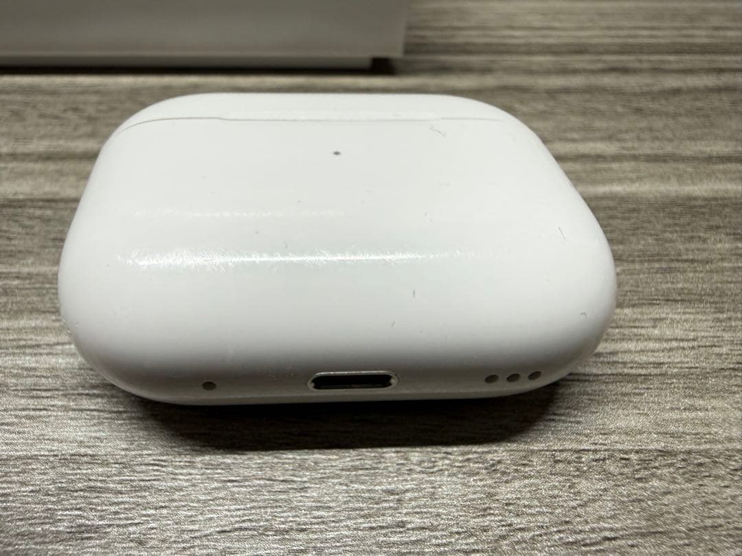 美品&ケース付き　AirPods Pro 第2世代 Lightning